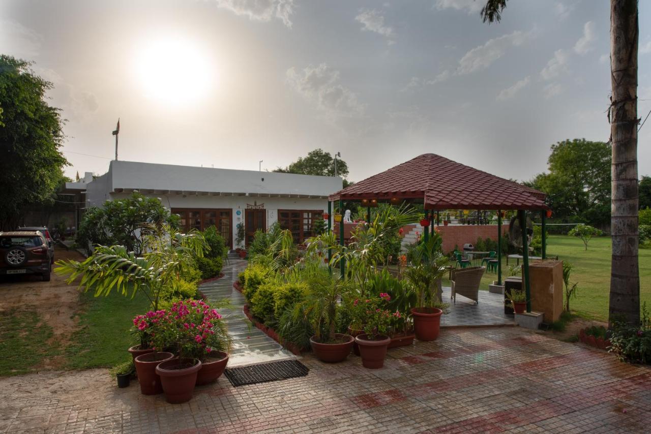 The Singh Farm Cosy Private Pool Farm Villa 古尔冈 外观 照片