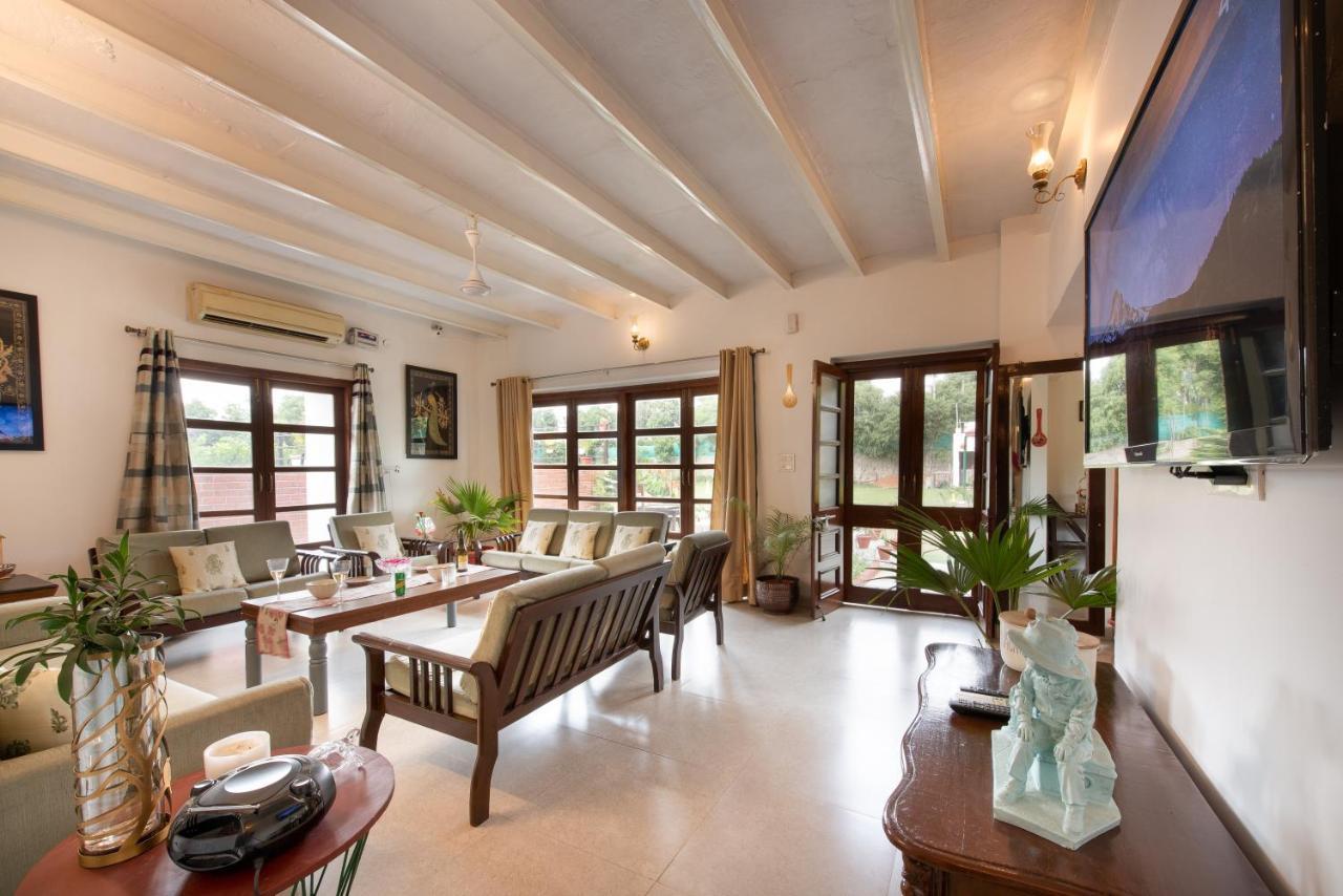 The Singh Farm Cosy Private Pool Farm Villa 古尔冈 外观 照片