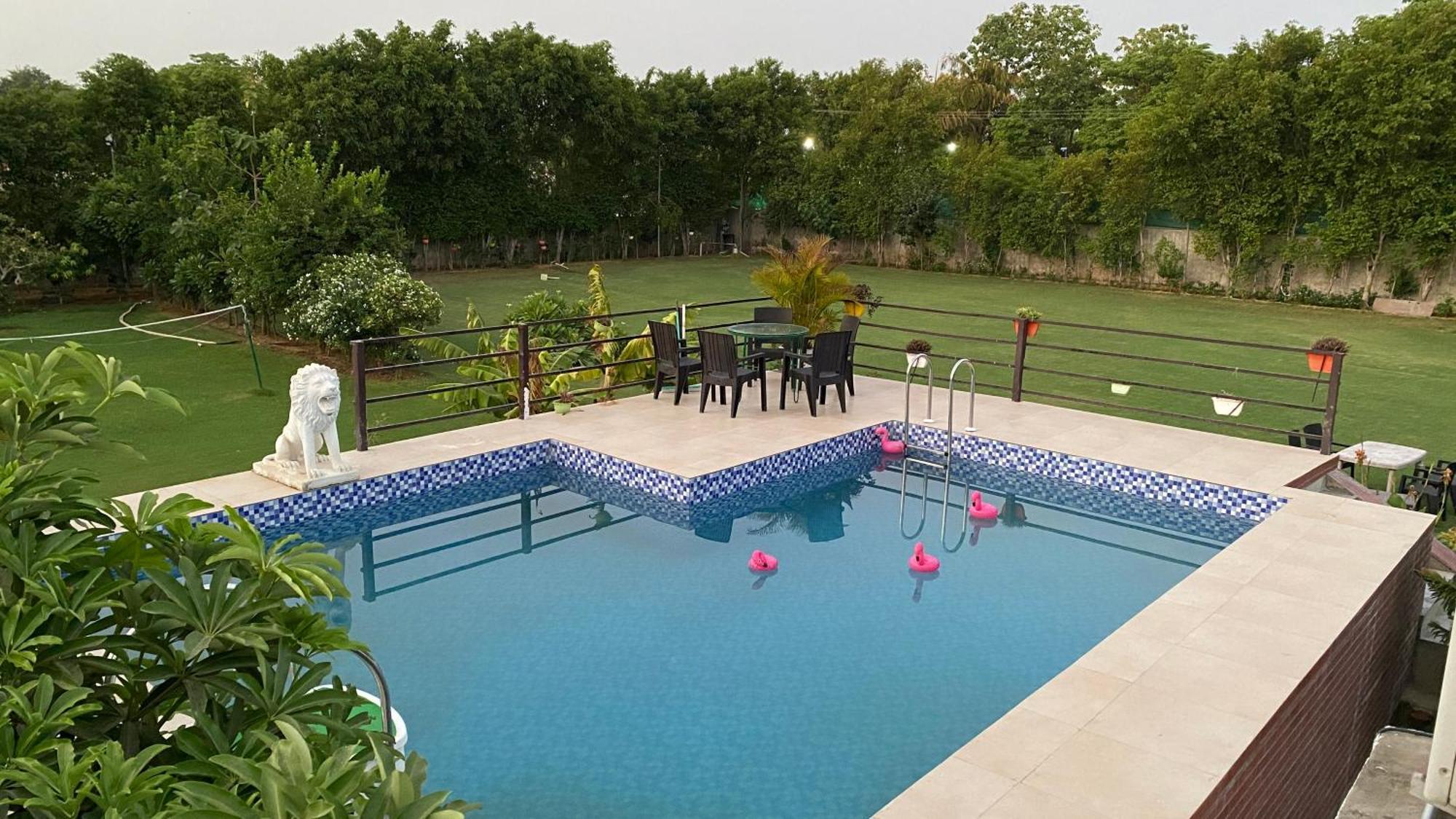 The Singh Farm Cosy Private Pool Farm Villa 古尔冈 外观 照片
